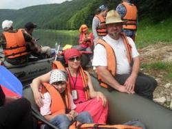 Олександр Волошинський з учасниками сплаву