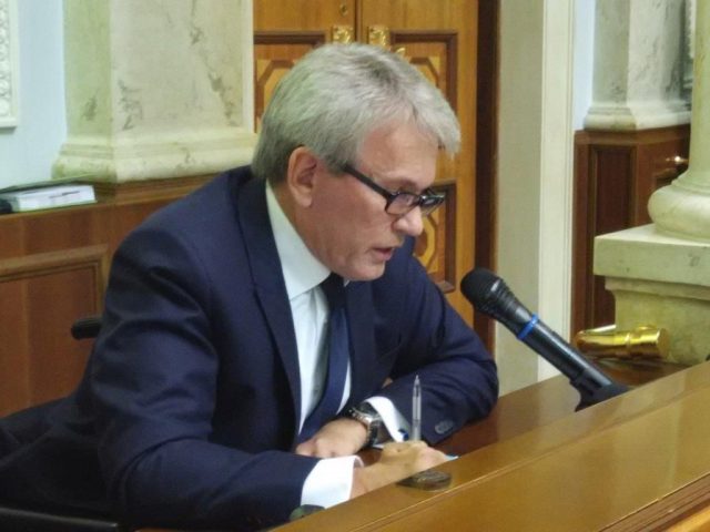 Відбулися парламентські слухання щодо захисту прав внутрішньо переміщених осіб та громадян України, які проживають на тимчасово окупованій території